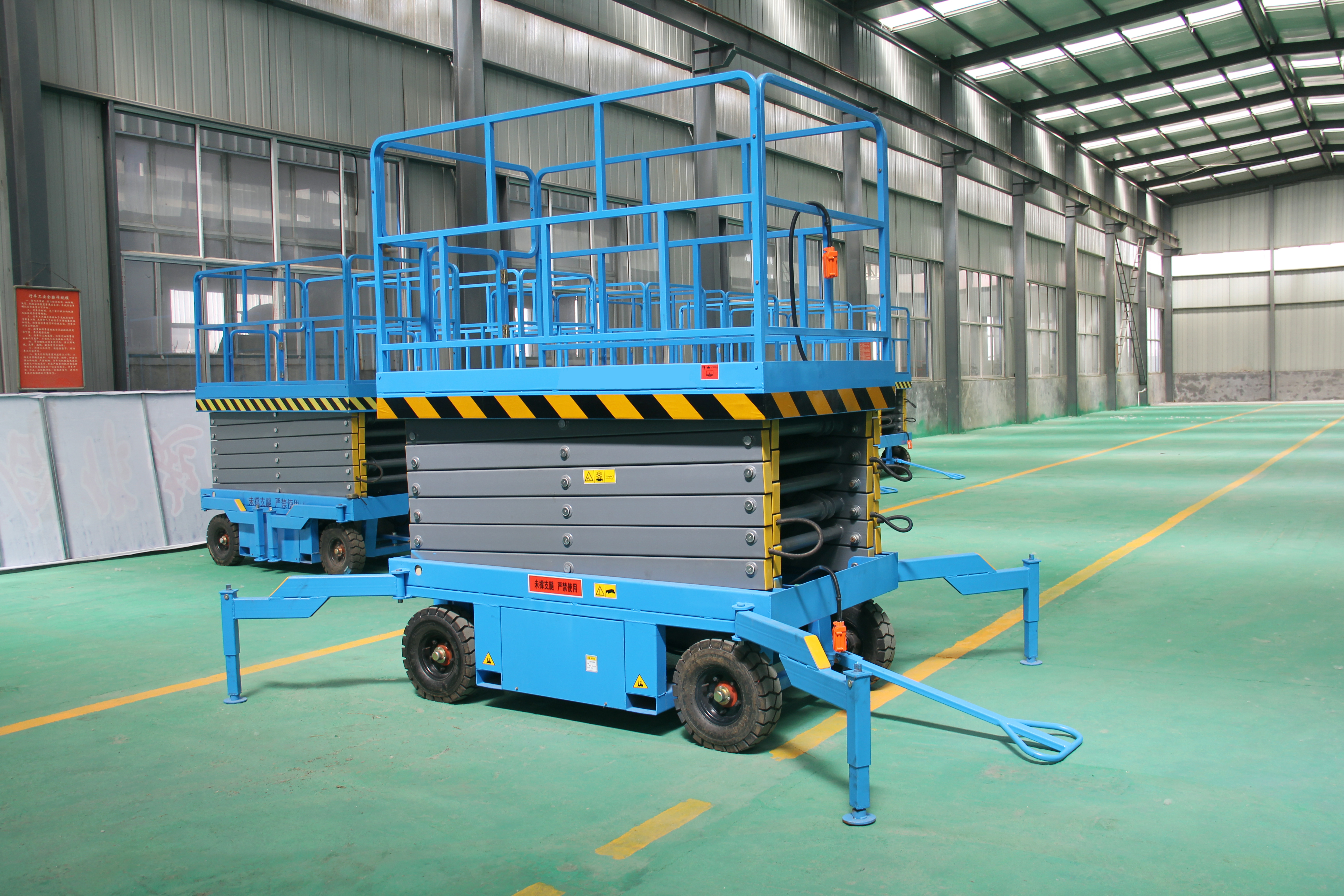 要關注升降平臺的安全性能(圖1)